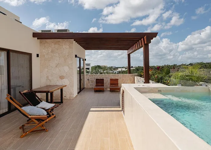 And Penthouse Blue Luxury Kukulkan *